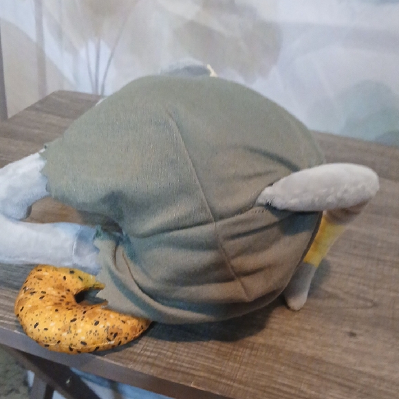 Kugrash Rat Plushie - Picture 4 of 6